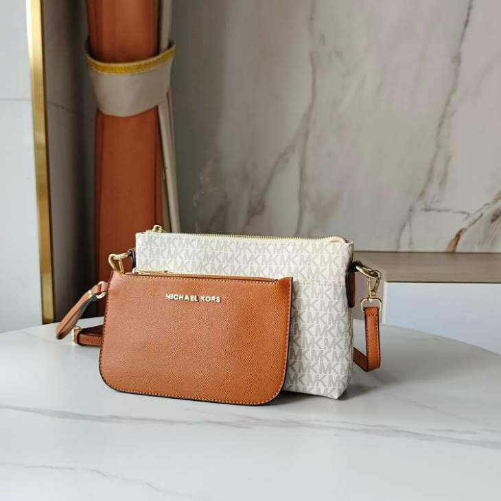 Picture of Michael Kors Wallets _SKUfw242015790fw